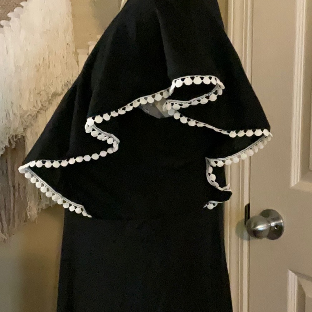 Black Dress with Ruffle Sleeve in White Trim by Emery Rose - Size Small - Picture 5 of 9